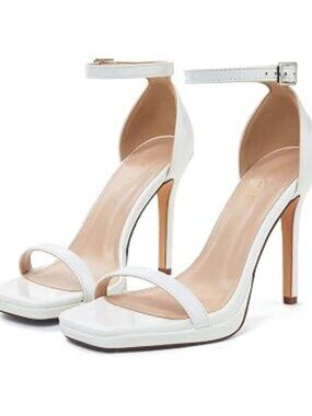 NWT Elisabet Tang Stilettos Heeled Sandals Size 9